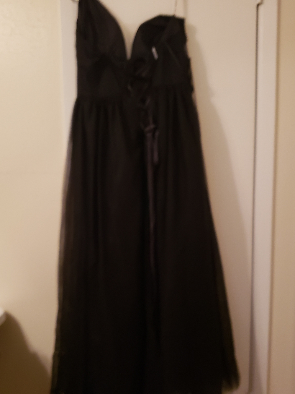 Classic Black Strapless Tulle Gown. Bridesmaid Dress. Size 14 Spaghetti Strap.